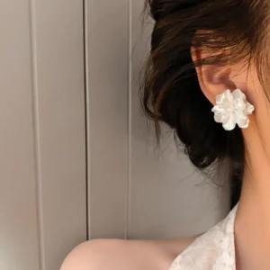 Acrylic White Camellia Flowers Stud Earrings for Women Fashion Temperament Fairycore Earring Party Wedding Jewelry Wholesale