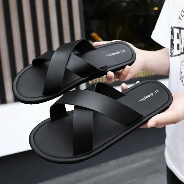 New Men Concise Lightweight Casual Slippers Summer Outdoor Soft Sole Comfort Flat Sole Sandals Beach Shoes Fashion Trend Sandals - Image 2
