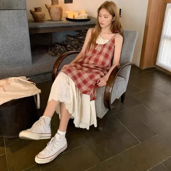 Summer 2025 New Style Women's Lace Splicing Plaid Strap Dress Loose Fit Slimming Midi Dress Fresh And Breathable Gown - Image 2