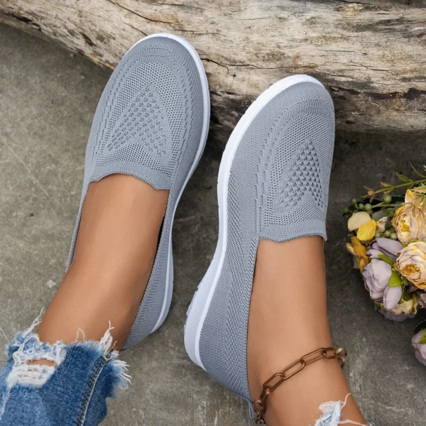 Summer New Women's Mesh Slip-On Casual Shoes Breathable Comfortable Fashionable One-Step Shoes Easy to Wear And off Shoes - Image 3