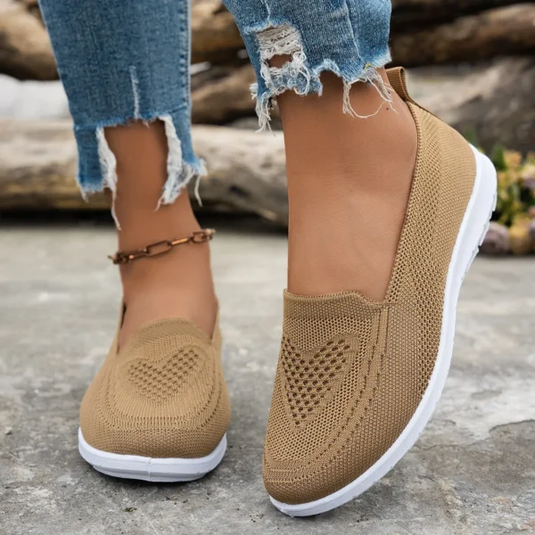 Summer New Women's Mesh Slip-On Casual Shoes Breathable Comfortable Fashionable One-Step Shoes Easy to Wear And off Shoes - Image 4