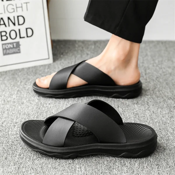 2025 New Men's Slippers Genuine Leather Sandals for Men Casual Non-Slip Beach Shoes Fashion Soft Soled Flip Flops Men Flat Shoes - Image 4