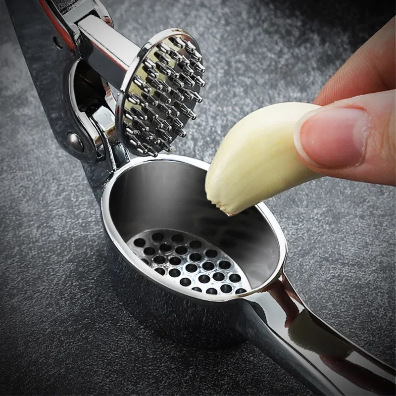 Zinc Alloy Garlic Press Manually Mashed Garlic Machine Garlic Crusher Handheld Cooking Ginger Crusher Kitchen Tools 2 Zinc Alloy Garlic Press Manually Mashed Garlic Machine Garlic Crusher Handheld Cooking Ginger Crusher Kitchen Tools - Image 2
